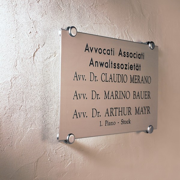 fissaggio da parete per pannelli senza fori