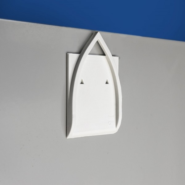 appendi quadri con biadesivo